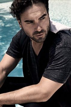 Johnny Galecki 2