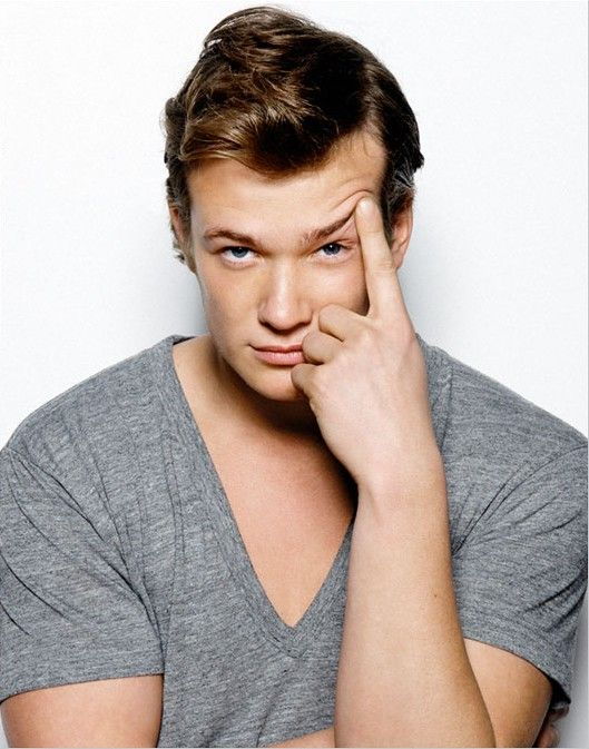 Ed Speleers 3