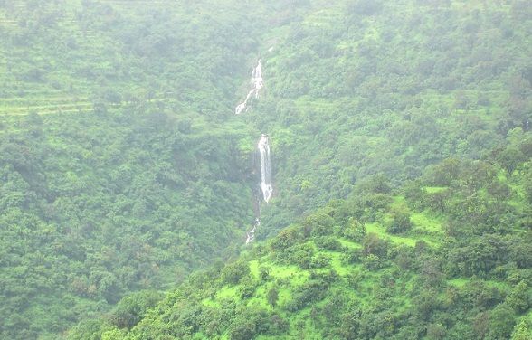 Best Waterfalls Near Mumbai-Bhilar falls