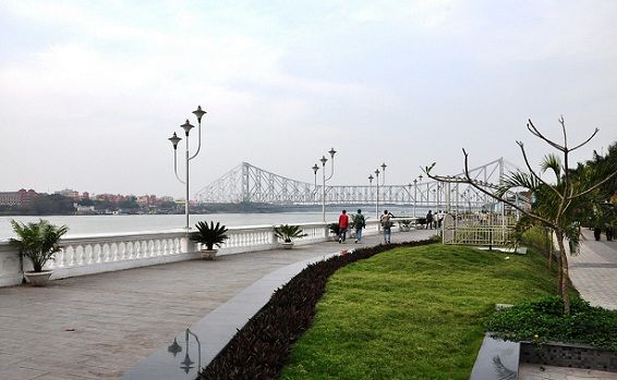 parks-in-kolkata-riverfront