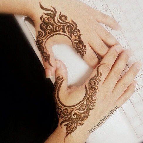 Curve Line Single Line Mehndi Design