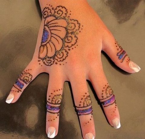 Mehndi design for kids2