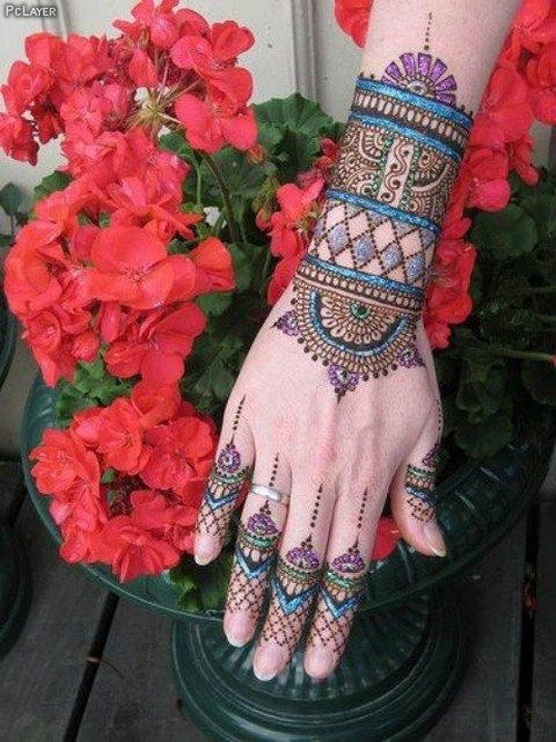 Colourful shaded mehndi designs