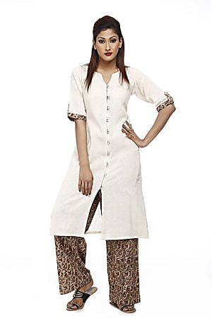 Hand Woven Plain Khadi Kurti In Front Slit Pattern