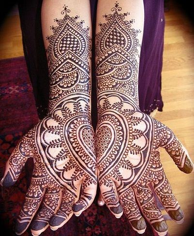 Srce Shaped Designer Mehandi12