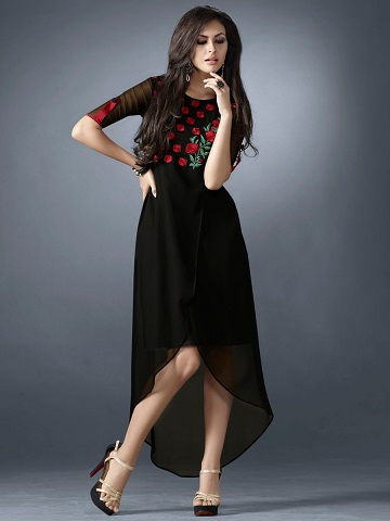 Zabava wears Black Kurti