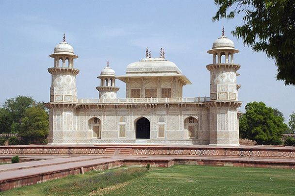 itmad-ud-daulahs-tomb_agra-turistinės vietos