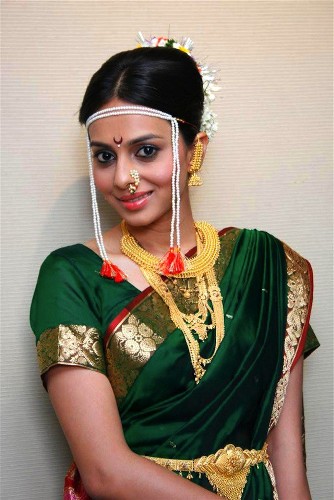 Nauravi Sarees-Tamil-Looking Nauvari Saree 14