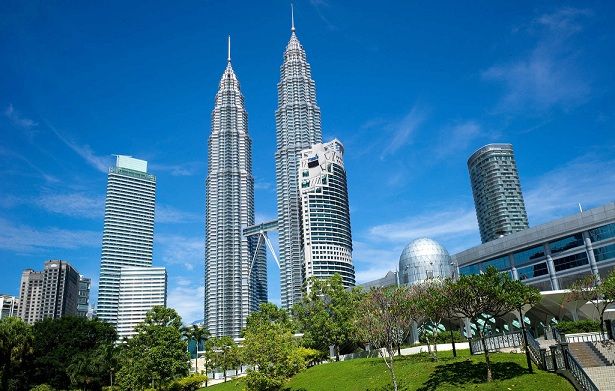 Petronas twin-tower_malaysia-turistice-locuri