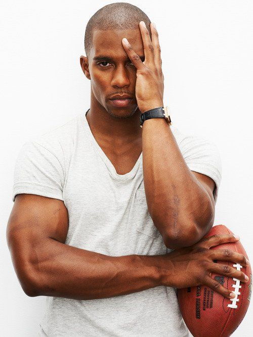 24.Victor Cruz