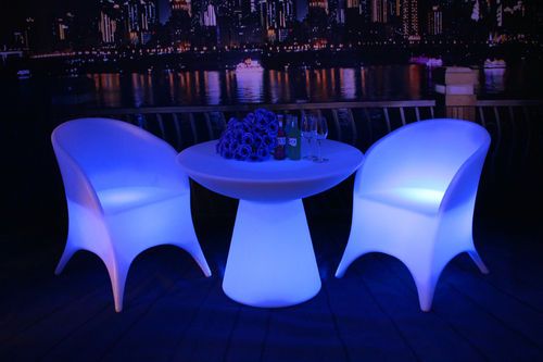 Plastika LED Chair