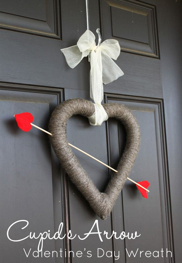 lui Cupidon Arrow Valentine’s Day Wreath