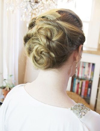 gyönyörű Updo Hairstyles 23