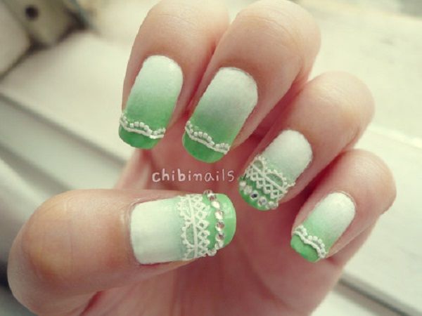 Bela to green ombre nails with lace stickers