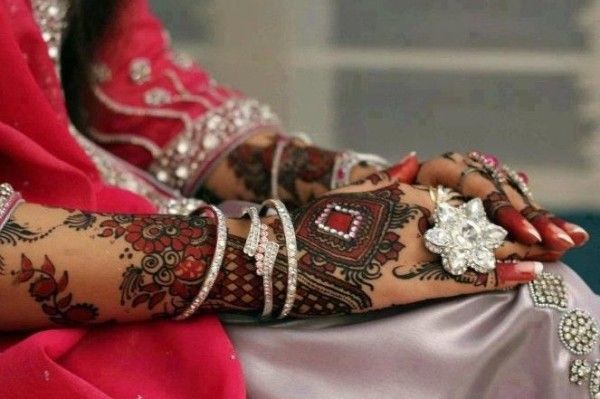 Bridal Mehndi Designs25