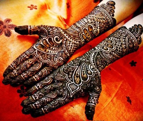 black mehndi for brides