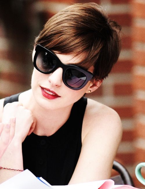 Anne Hathaway Pixie Haircut