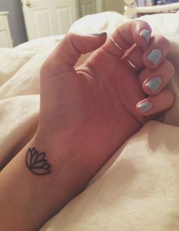 Cel mai bun Small Tattoo Designs and Meanings 49