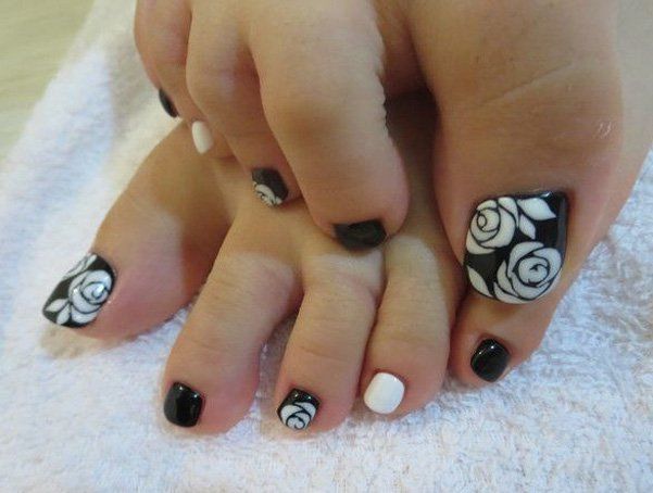 rózsa toenail art