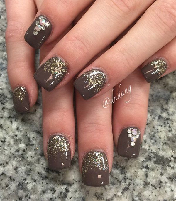 Barna and glitter nail art