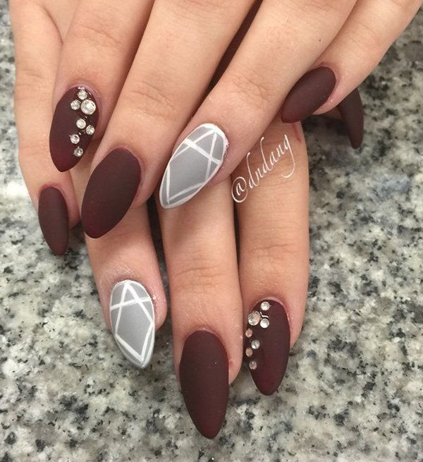 Szemöldök and gary nail art