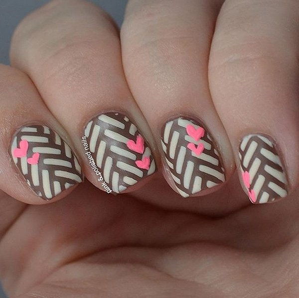 Aranyos brown and gray with heart nail art