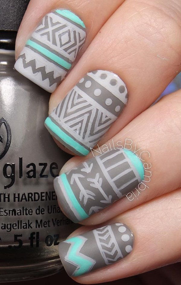 Szürke tribe nail art