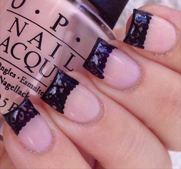 Meztelen color with black lace nail art