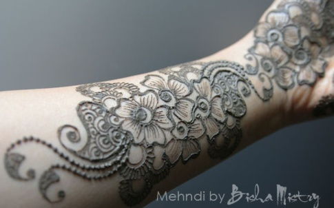 Bisha Mistry's mehndi designs7