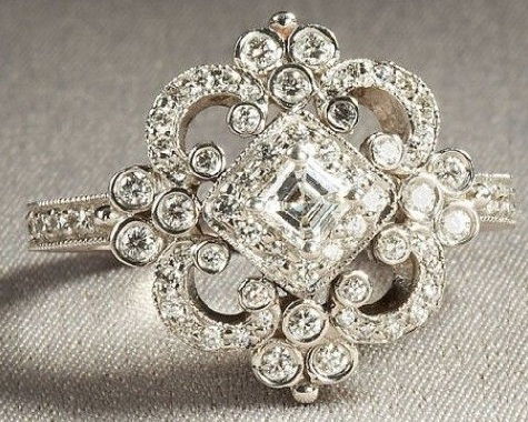 Epocă Diamond Engagement Ring