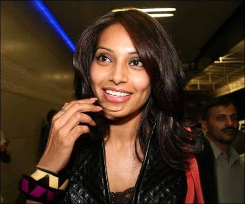 bipasha basu without makeup