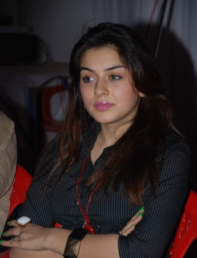 hansika motwani without makeup