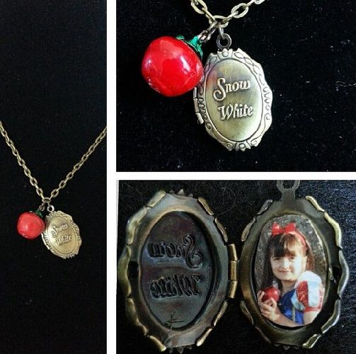 Spominek' Locket Necklace