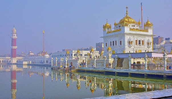 tarn-taran-sahib_tourist-mesta-v-amritsarju