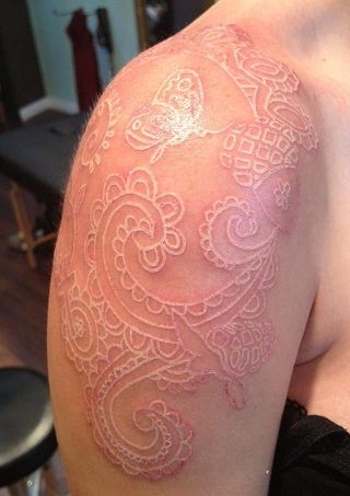 Dantelă style white Tattoo Design