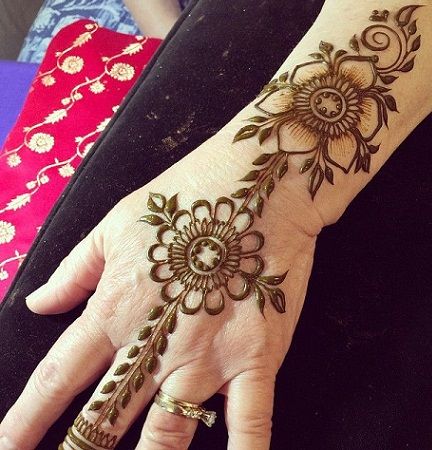 ramzan mehendi-Clever crescent