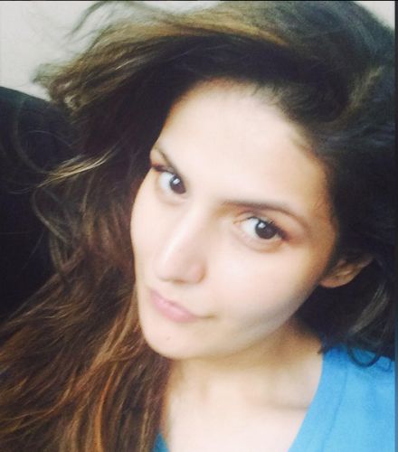 Zarine khan without makeup 2